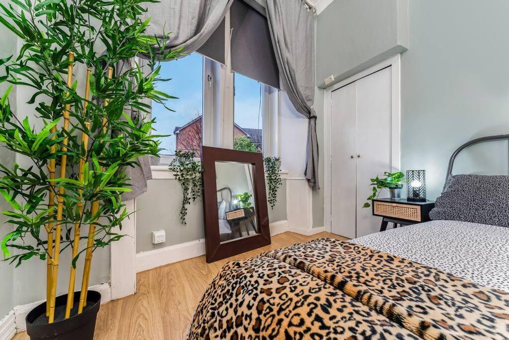 Traditional 1-Bed Flat In Southside Glasgow Exteriér fotografie
